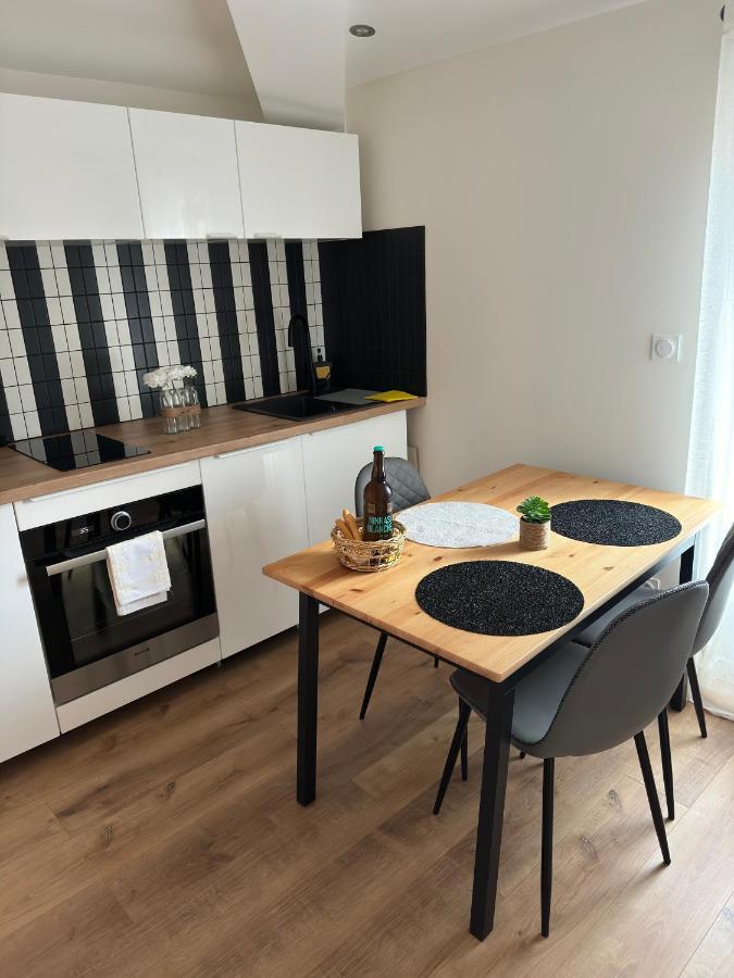 Katrine Apartment Сент Етиен Екстериор снимка
